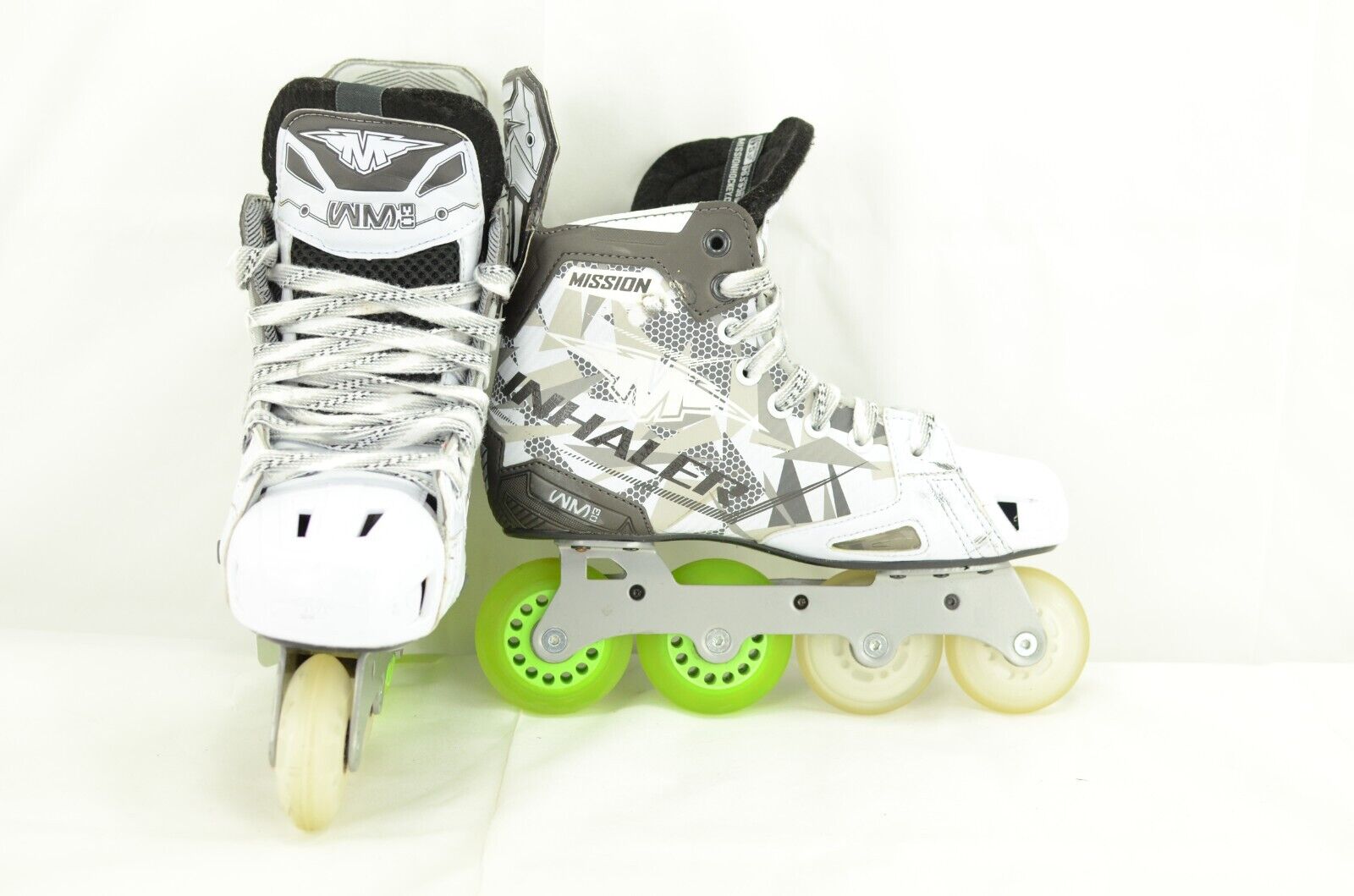Mission Inhaler Wm03 Inline Hockey Skates Junior Size 5.5 E (0822-9408)
