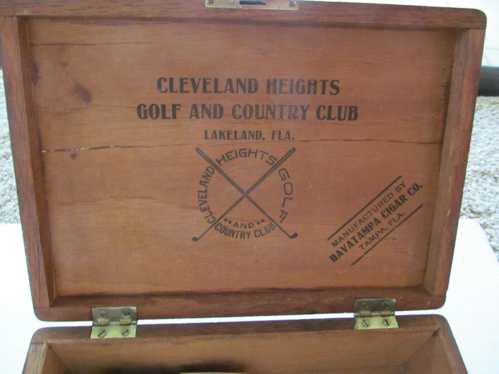 Vintage Wood Box From Cleveland Heights Golf & C.c. W/6 Hav-a-tampa Golf Balls